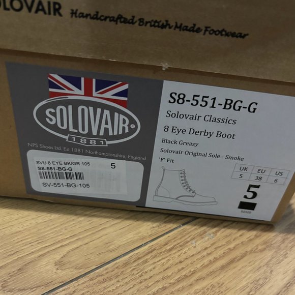 Solovair Greasy 8 Eye Derby Boots - Picture 5 of 6